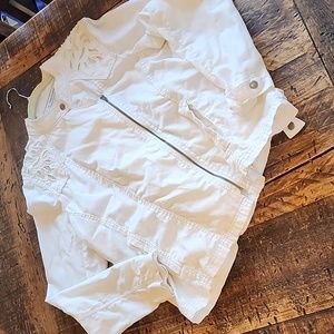White lightweight jacket